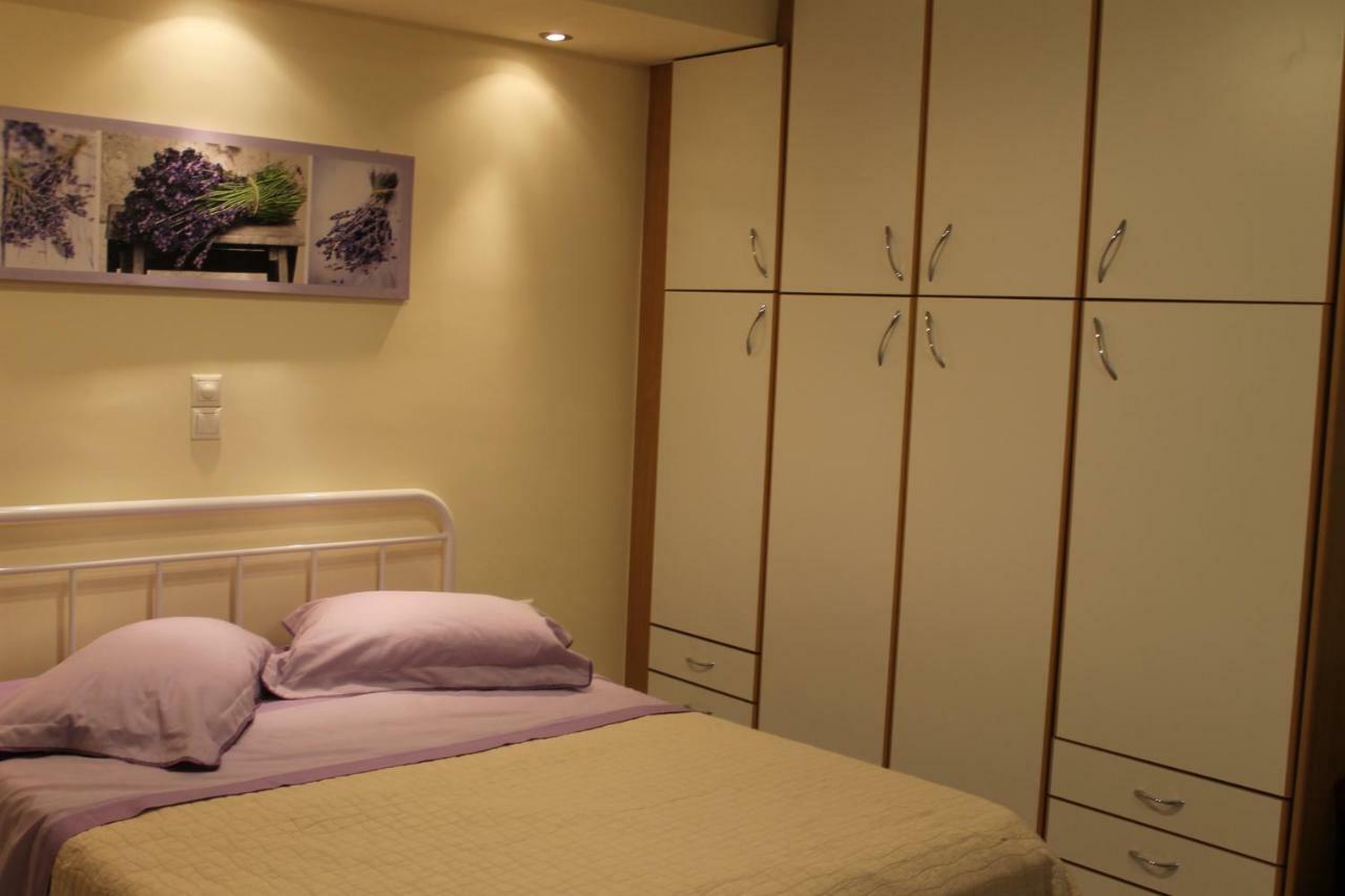 Cozy Studio Apartment In Pireus Ngoại thất bức ảnh