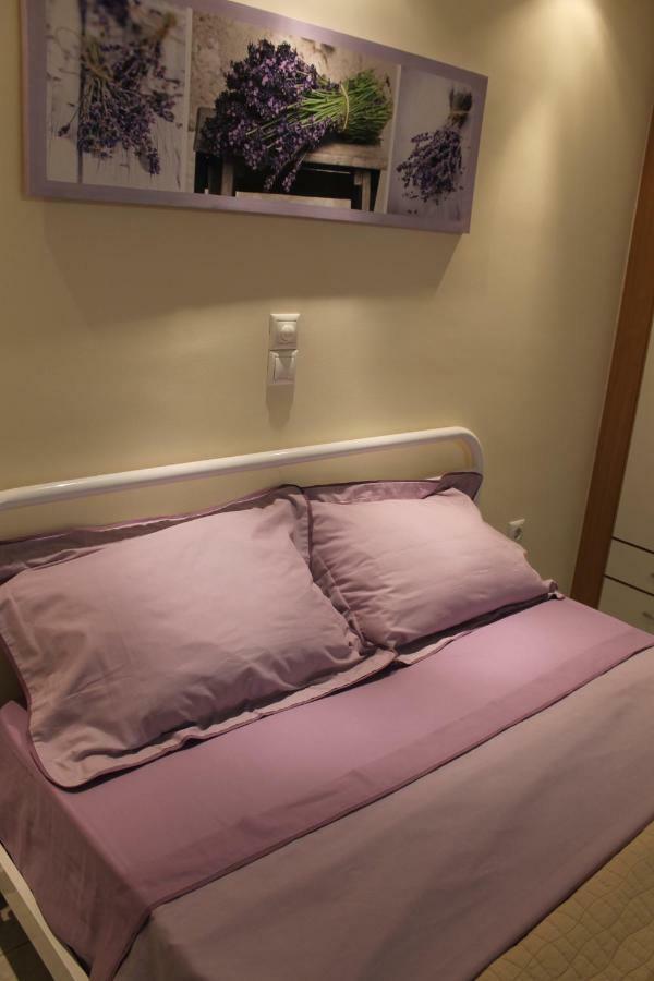 Cozy Studio Apartment In Pireus Ngoại thất bức ảnh