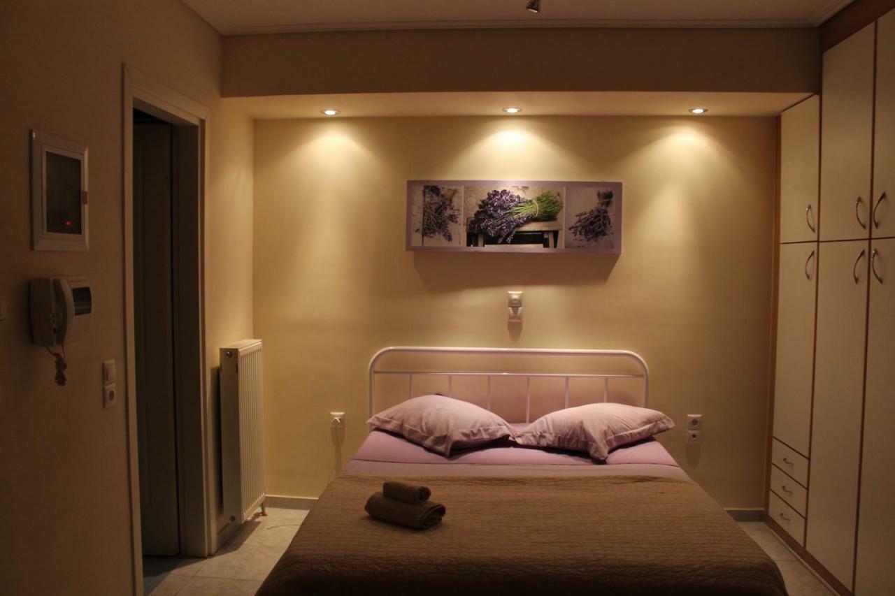Cozy Studio Apartment In Pireus Ngoại thất bức ảnh