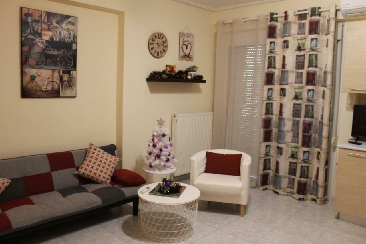 Cozy Studio Apartment In Pireus Ngoại thất bức ảnh